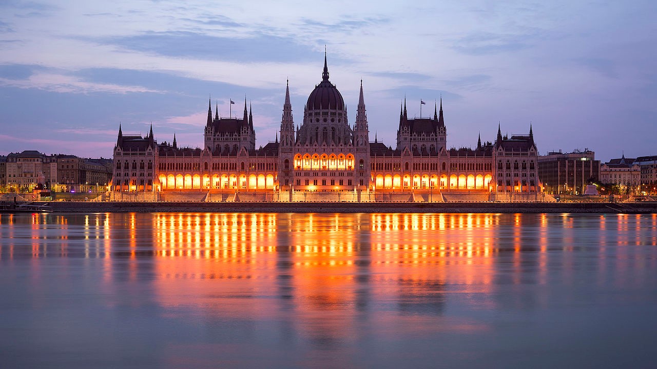 Hungarian Parliament (Photo: Andrew Shiva)