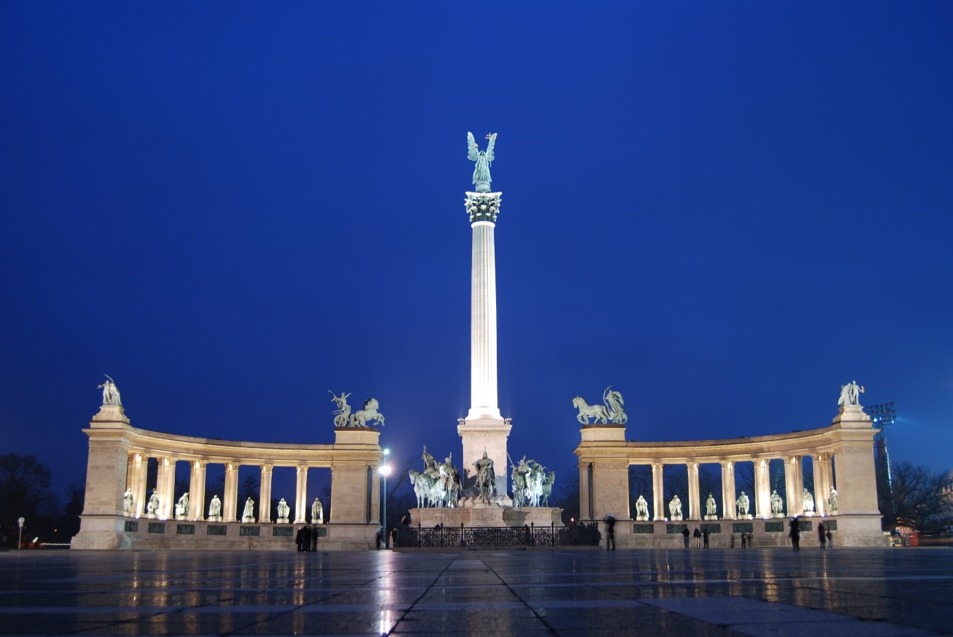 Heroes' Square (Photo: Paul Mannix)